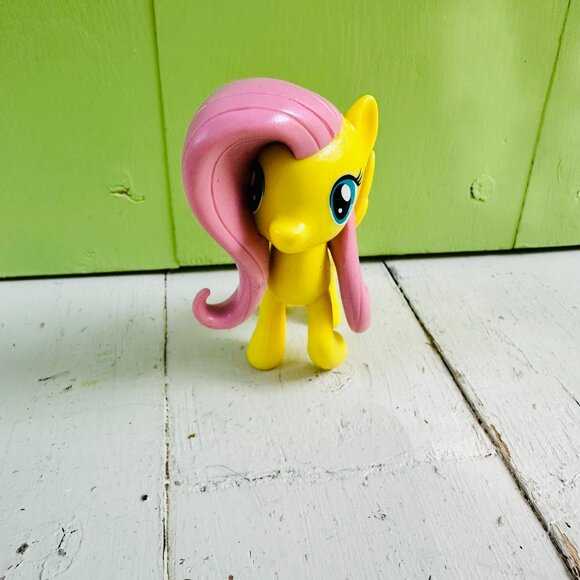 My Little Pony Fluttershy Rainbow Action Figure Toy Yellow Pegasus Pony - Picture 3 of 7